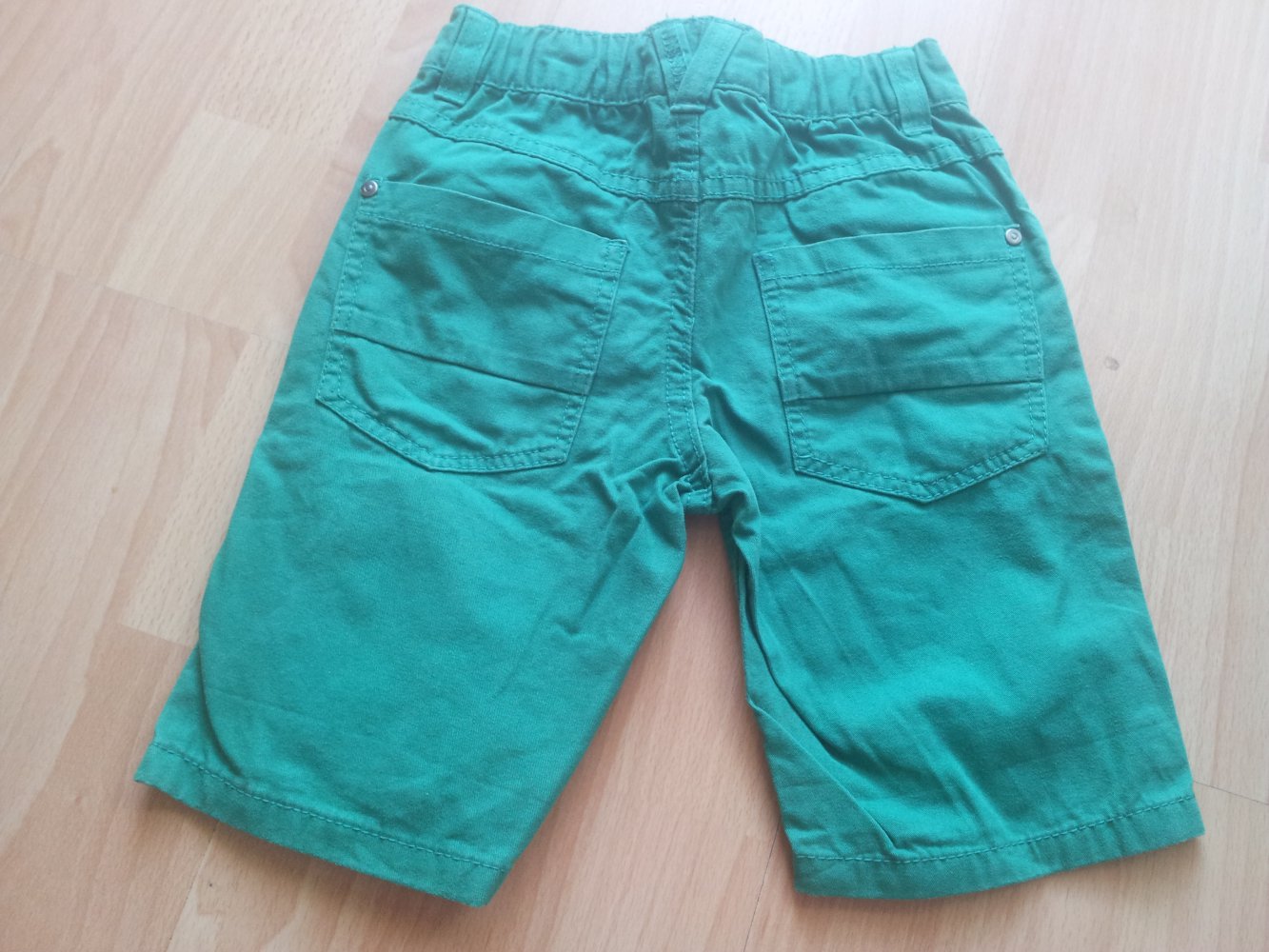  kurze Hose Jeans grün Shorts C&A Gr. 98