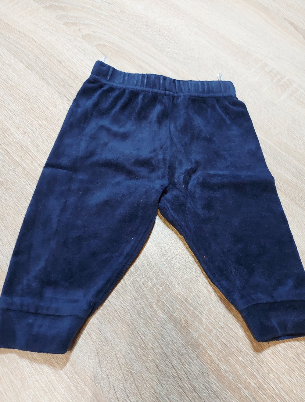Lange dunkelblaue weiche Hose Größe 68