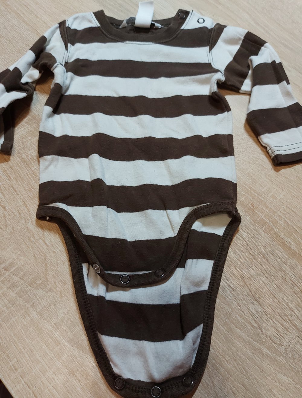 Gestreifter Langarmbody Größe 68 H&M