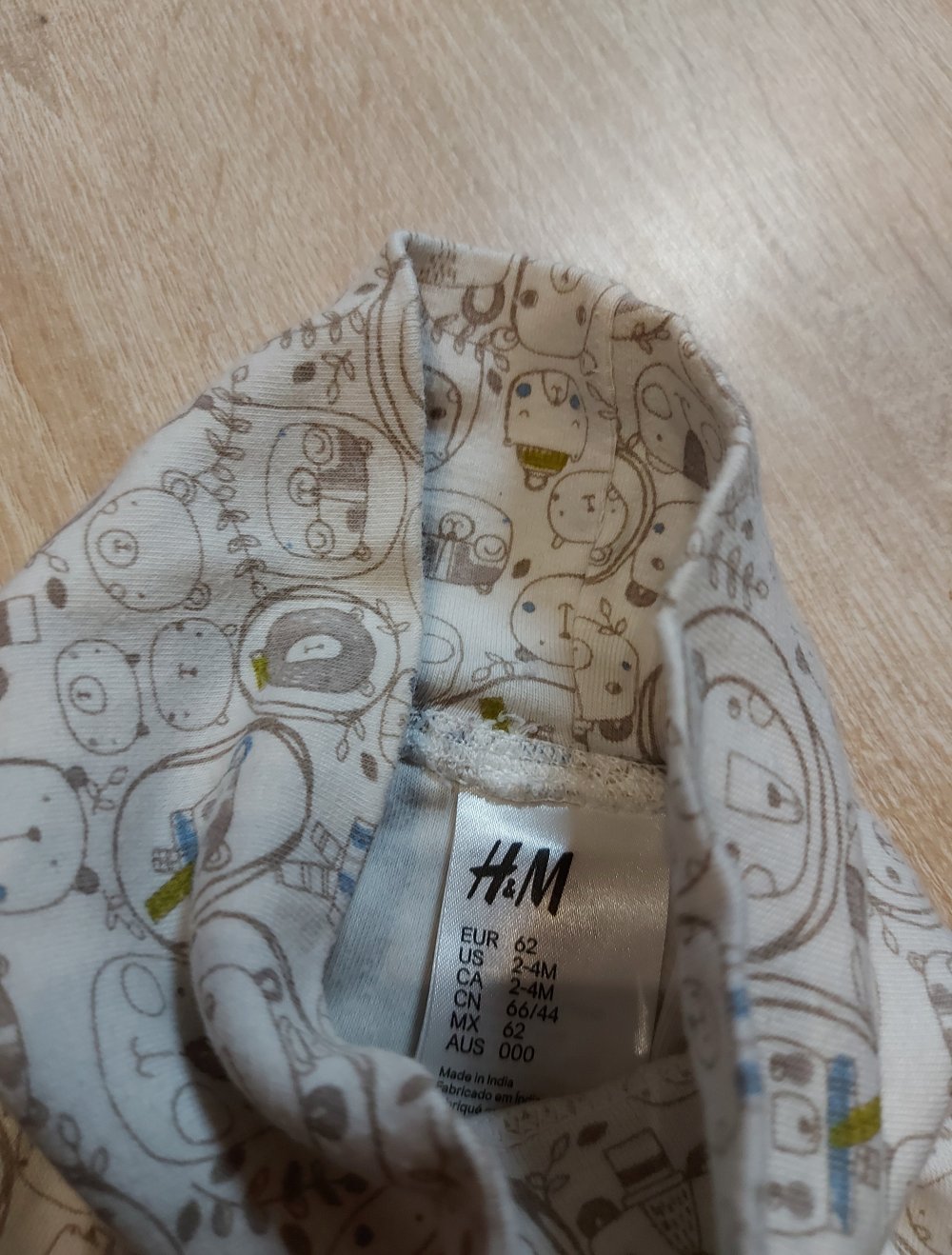 Stoffhose mit Füssen Größe 62 H&M