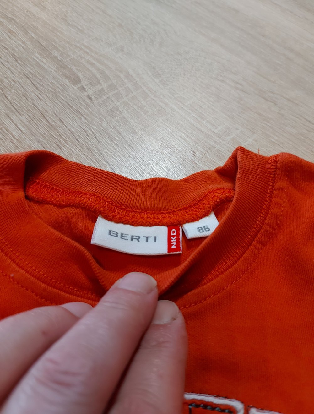 Leichter Pullover Größe 86