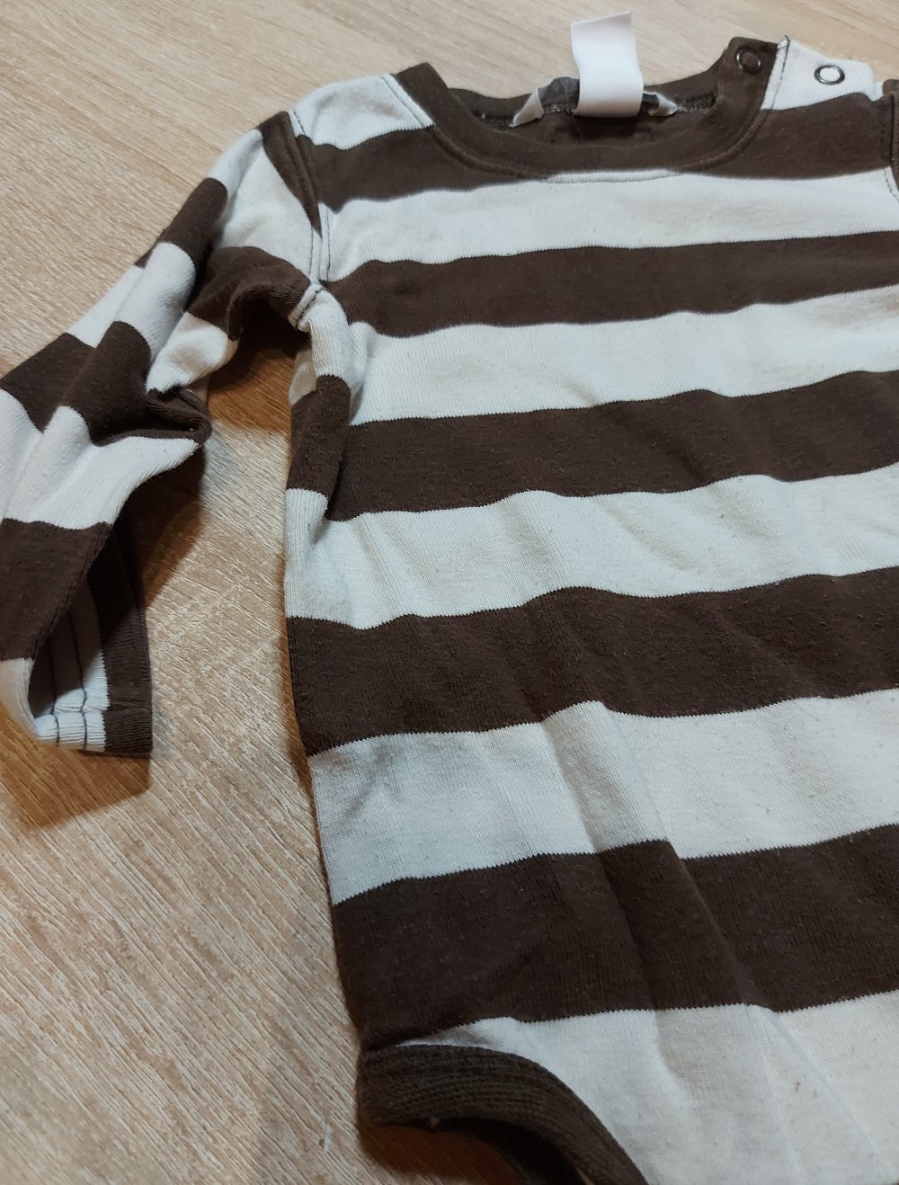 Gestreifter Langarmbody Größe 68 H&M