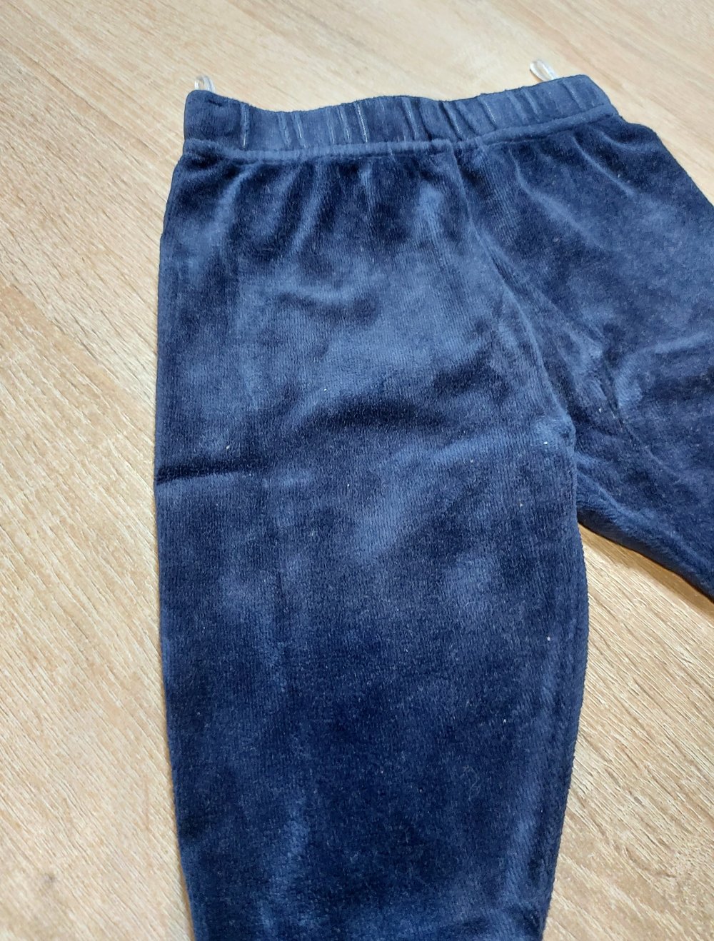 Lange dunkelblaue weiche Hose Größe 68