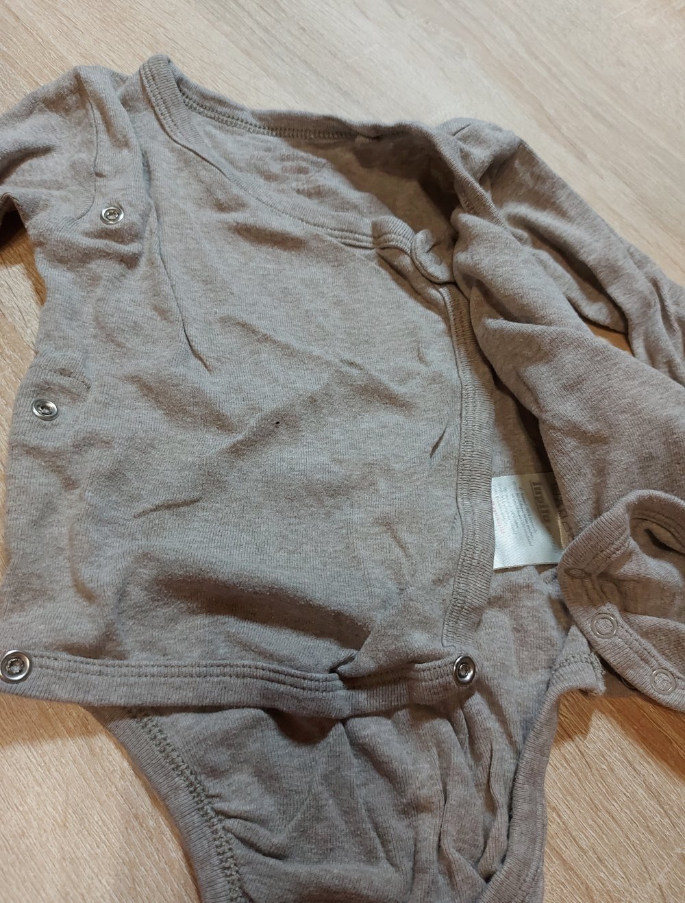 Hellbrauner Langarm Wickelbody Größe 62/68 Lupilu