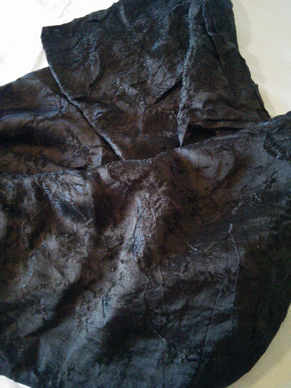 Seidenweiches Tuch mit Muster