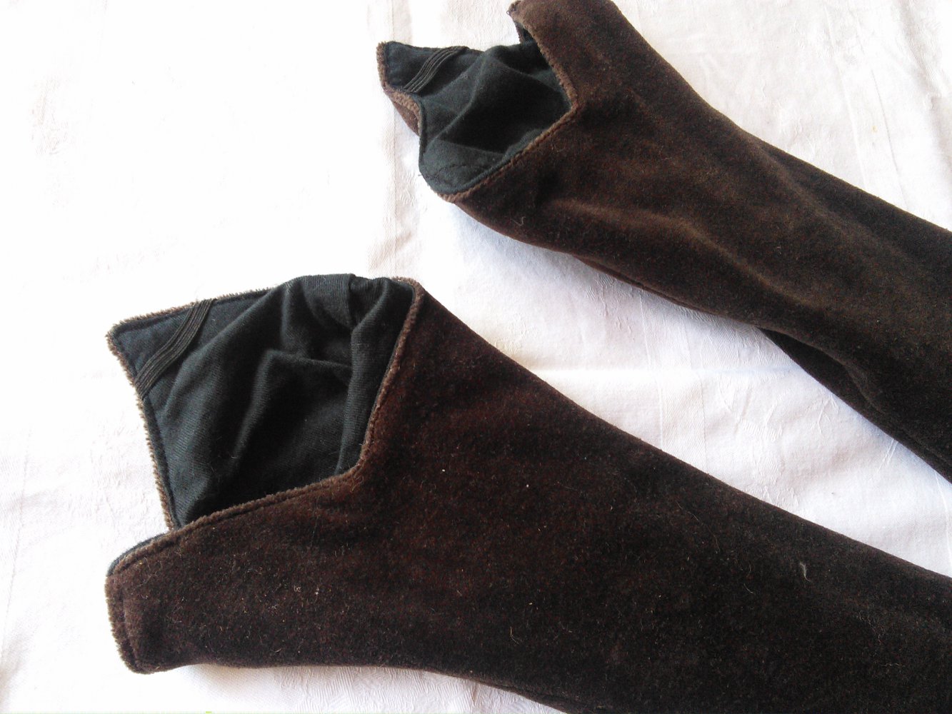 Hübsche Mittelalter-Stulpen