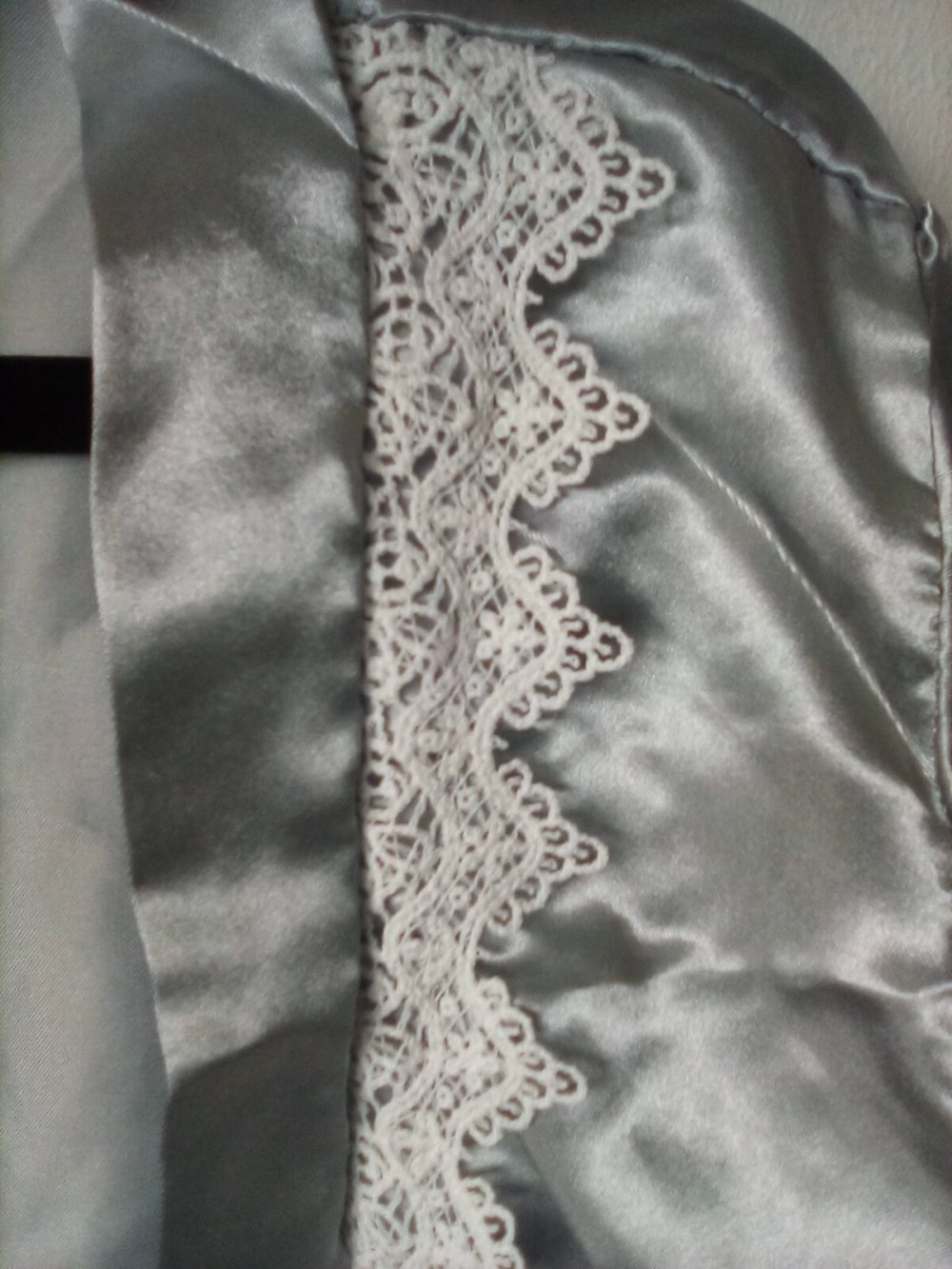 Morgenmantel mit Spitze