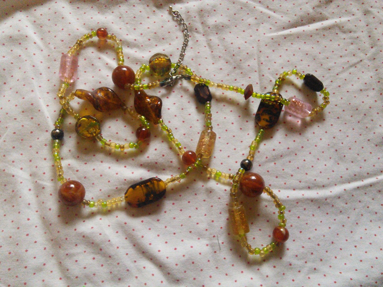 Ausgefallene Kette aus Glas