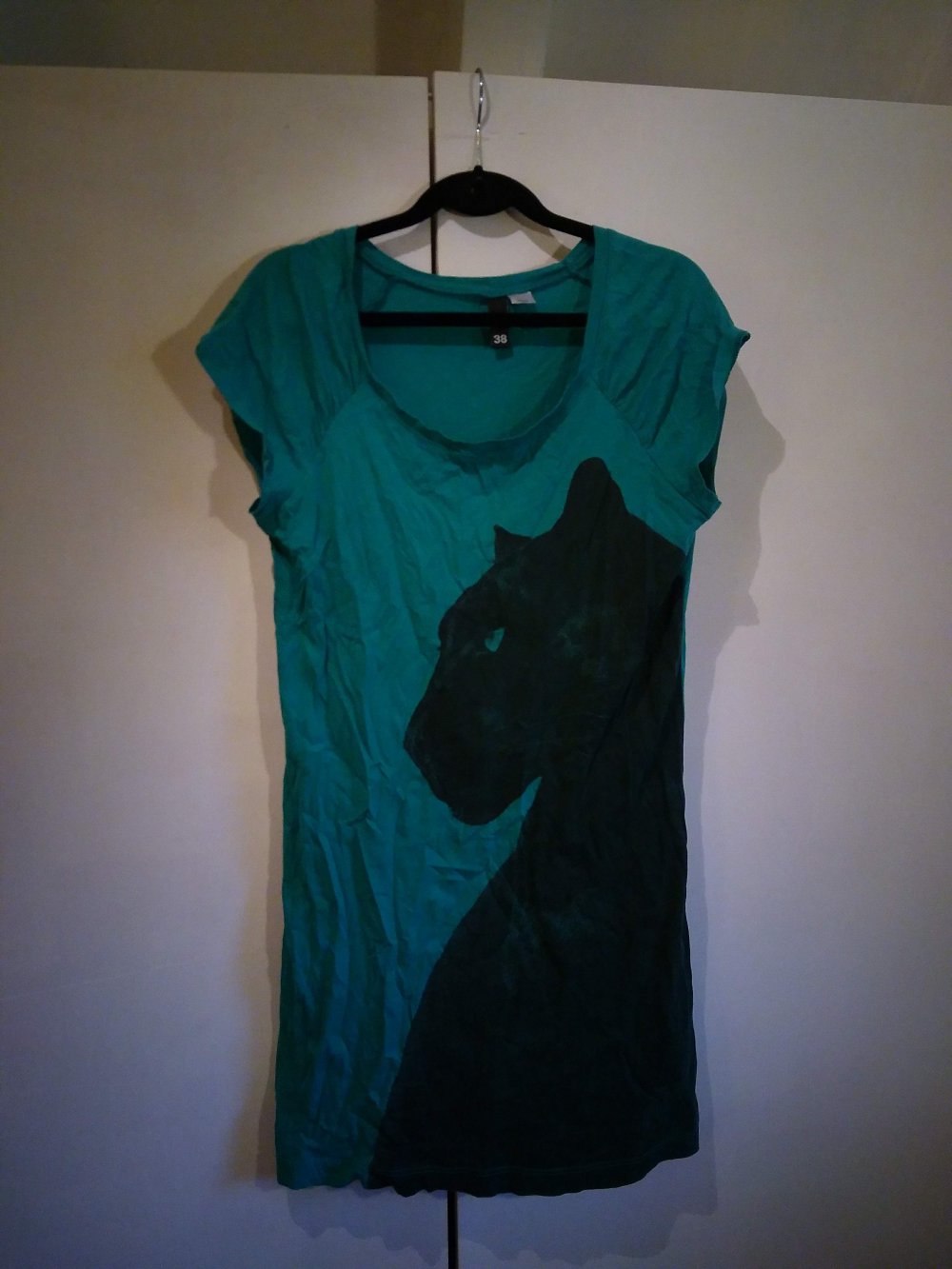 Petrolfarbenes T-SHIRT mit Tierprint