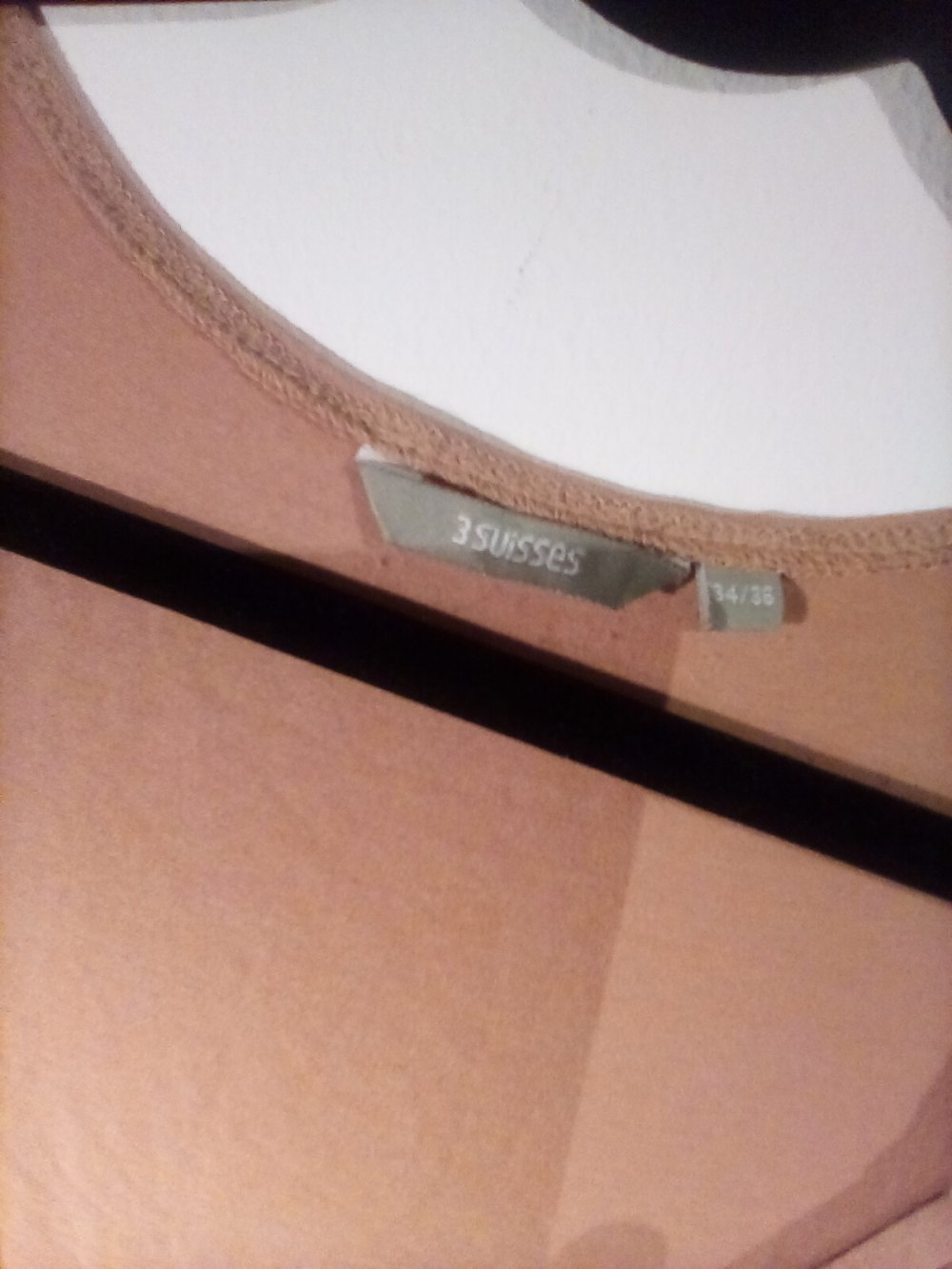 Schickes karamellfarbenes Top