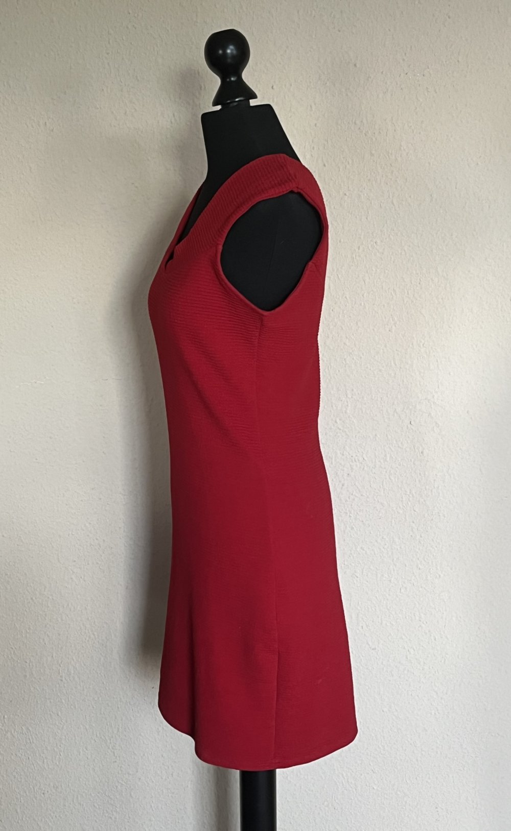 Mango Casual Stretch Kleid in Fein Rip Optik Gr.M rot