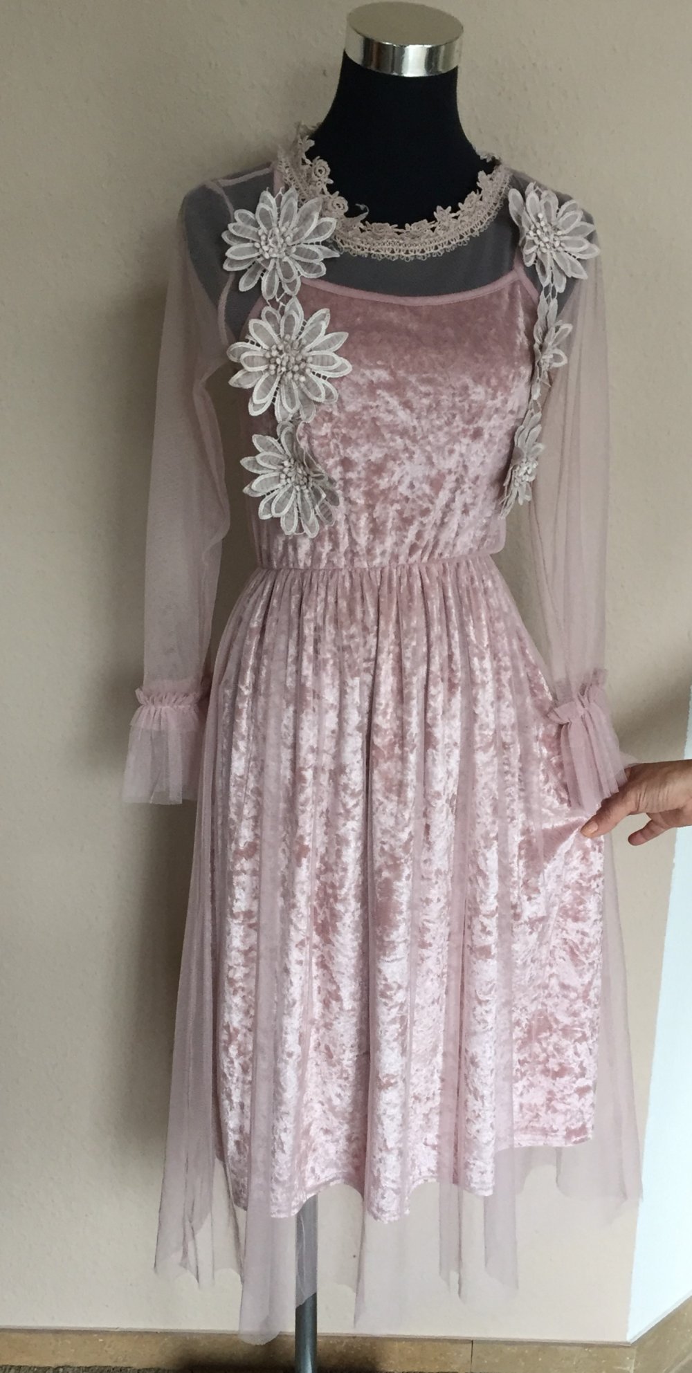 Traumhaftes Ballerina Cosplay Kleid aus Japan Samt und Tüll Gr.36 Farbe dezentes Rose