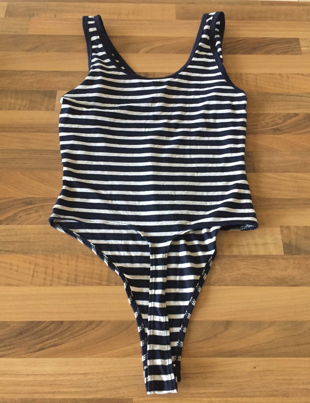 Asos Ringel String Träger Body Gr.XS Weiß / Navy gestreift
