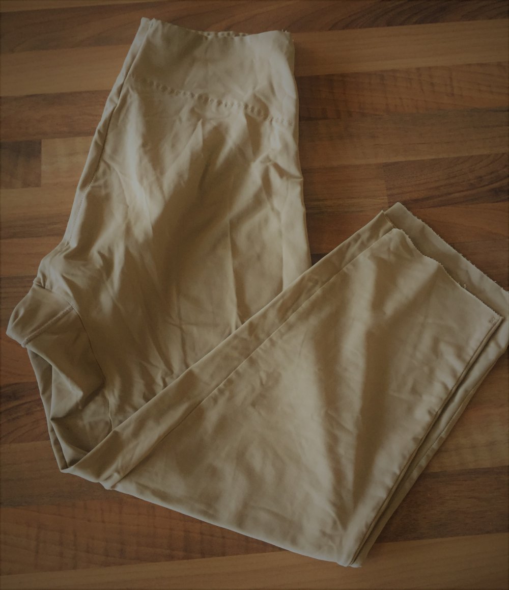 Nina von C Tummy Tuck Figurformende Wäsche Capri Gr.M nude