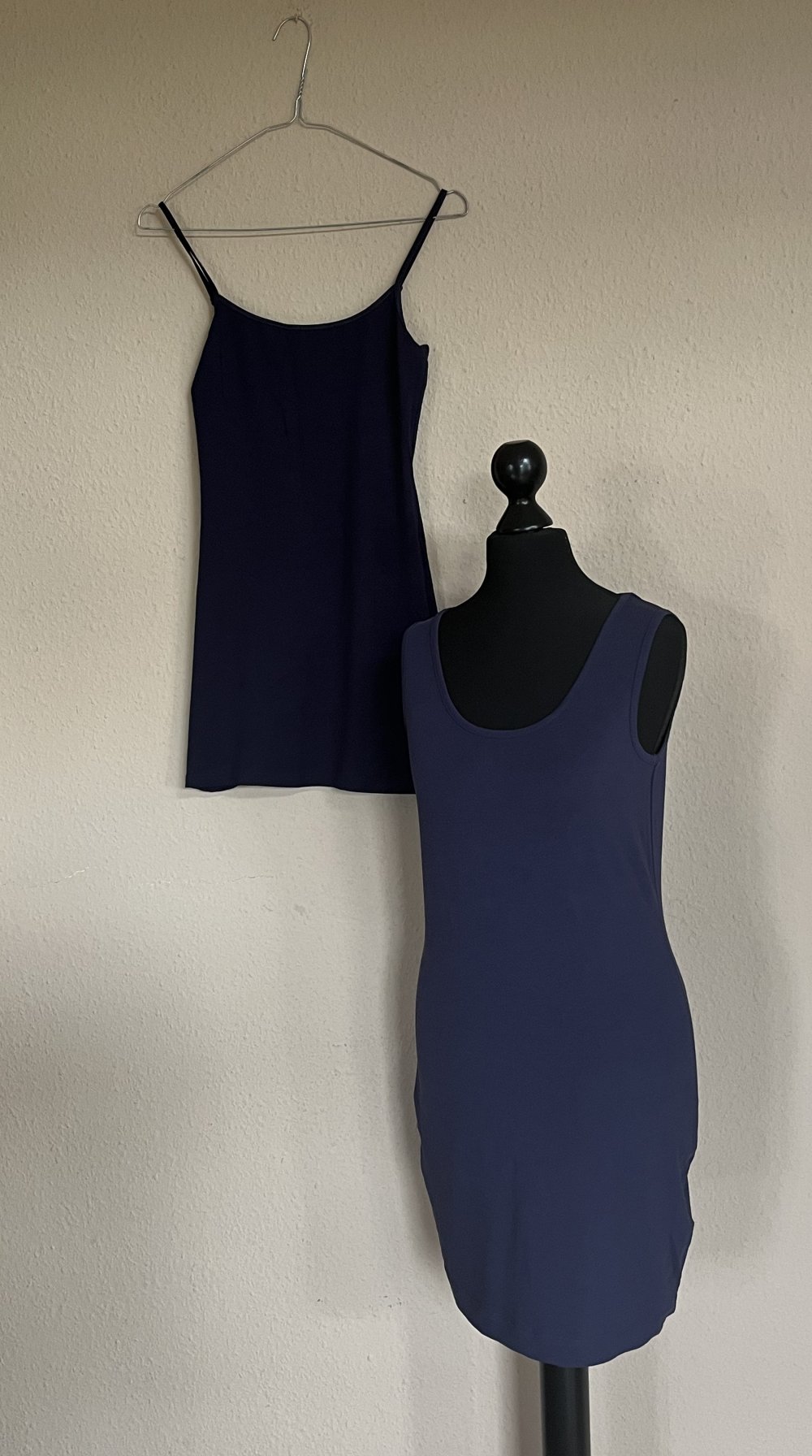 2 HM & Esmara Sommerkleidchen / Unterkleider Gr.XS/S dunkelblau
