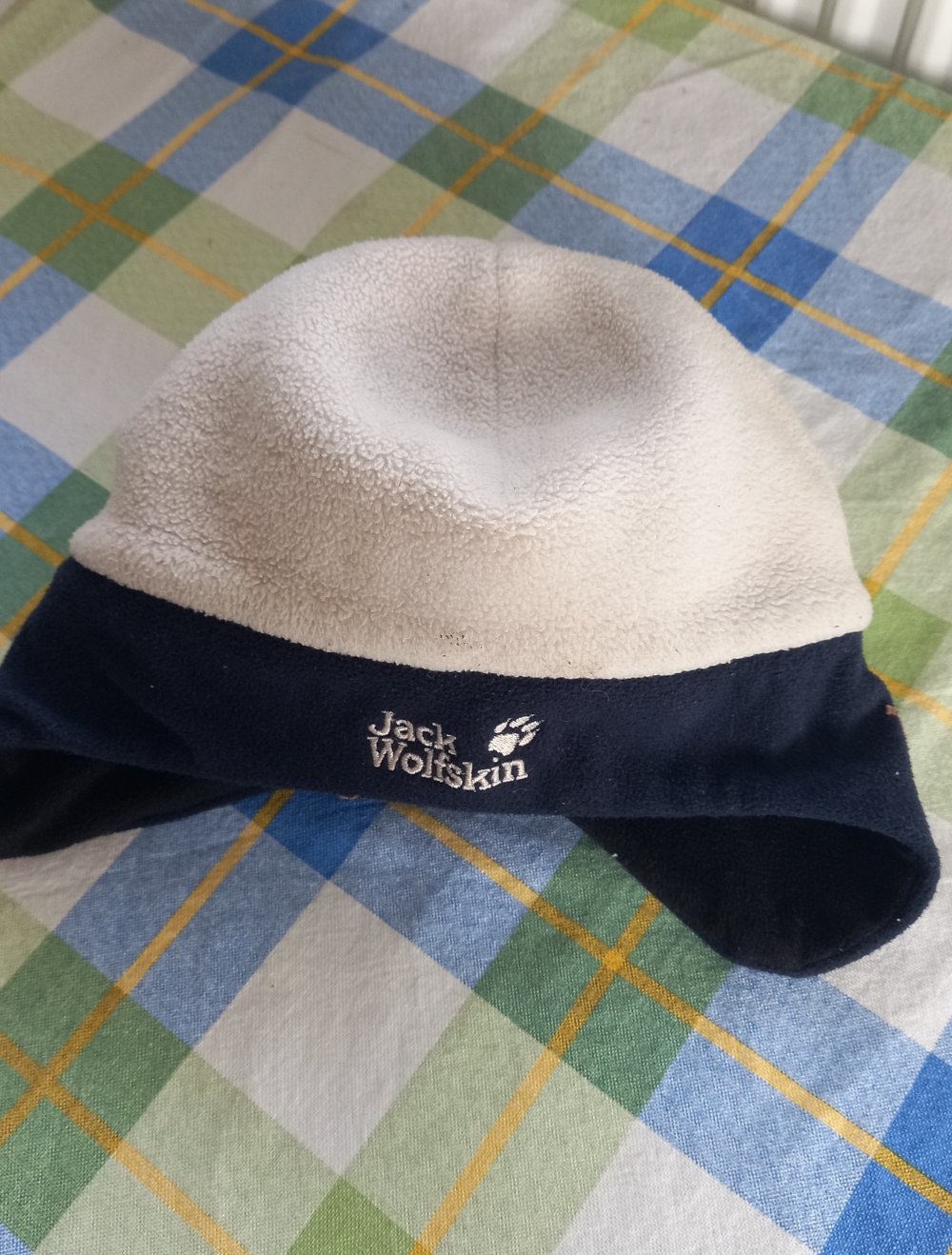 Wintermütze mit verdeckten Ohren