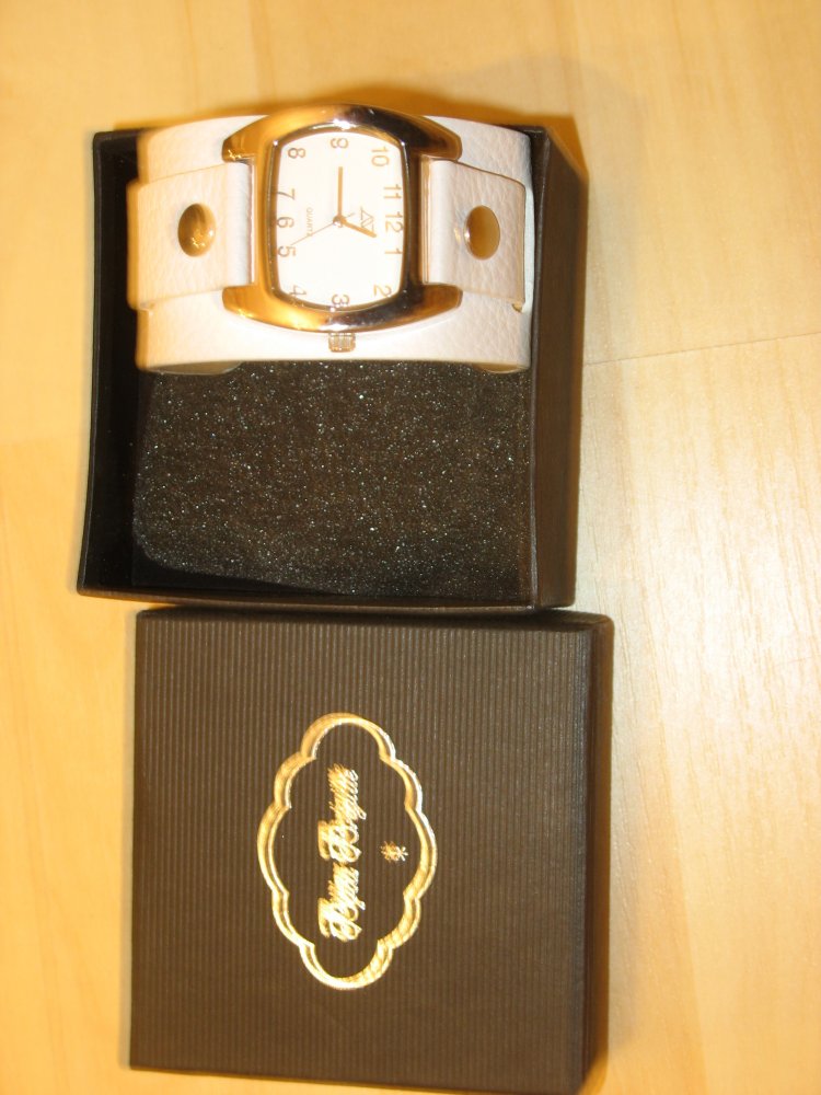 Damen Quarz - Uhr !!! NEU !!!