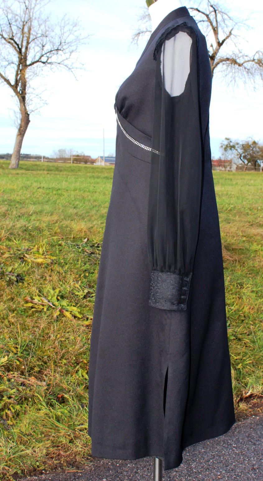schwarzes Midikleid, Cocktailkleid, Abendkleid mit Glitzersteinen, A-Linie, ca. Größe 42