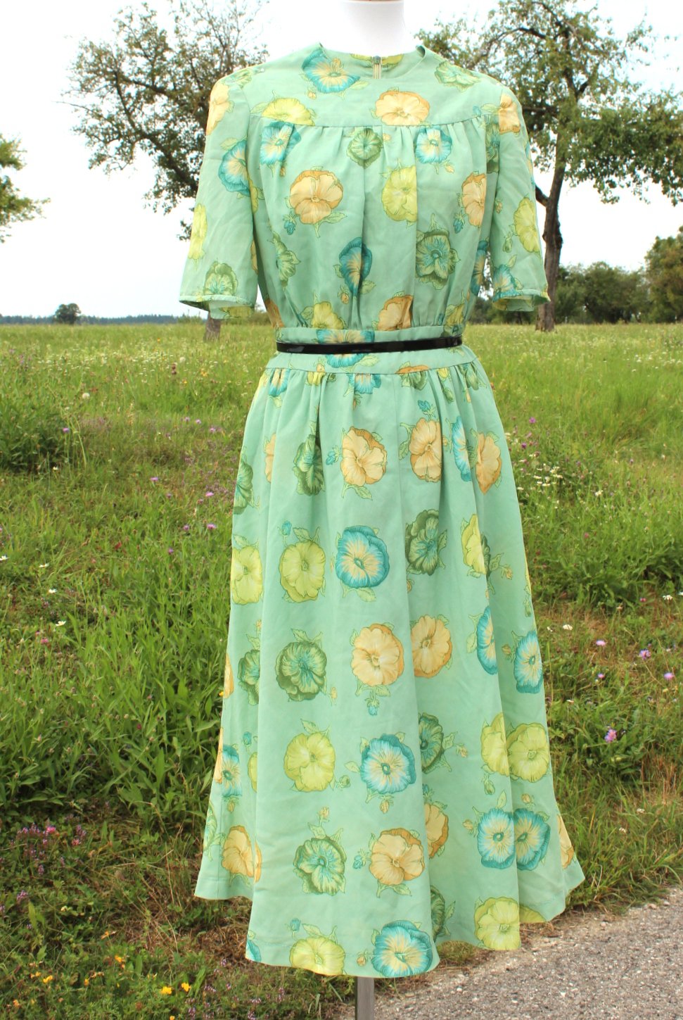 mintgrünes True Vintagekleid mit Blumenmuster, ca. Größe 36, Einzelstück, 1950er, Rockabilly 