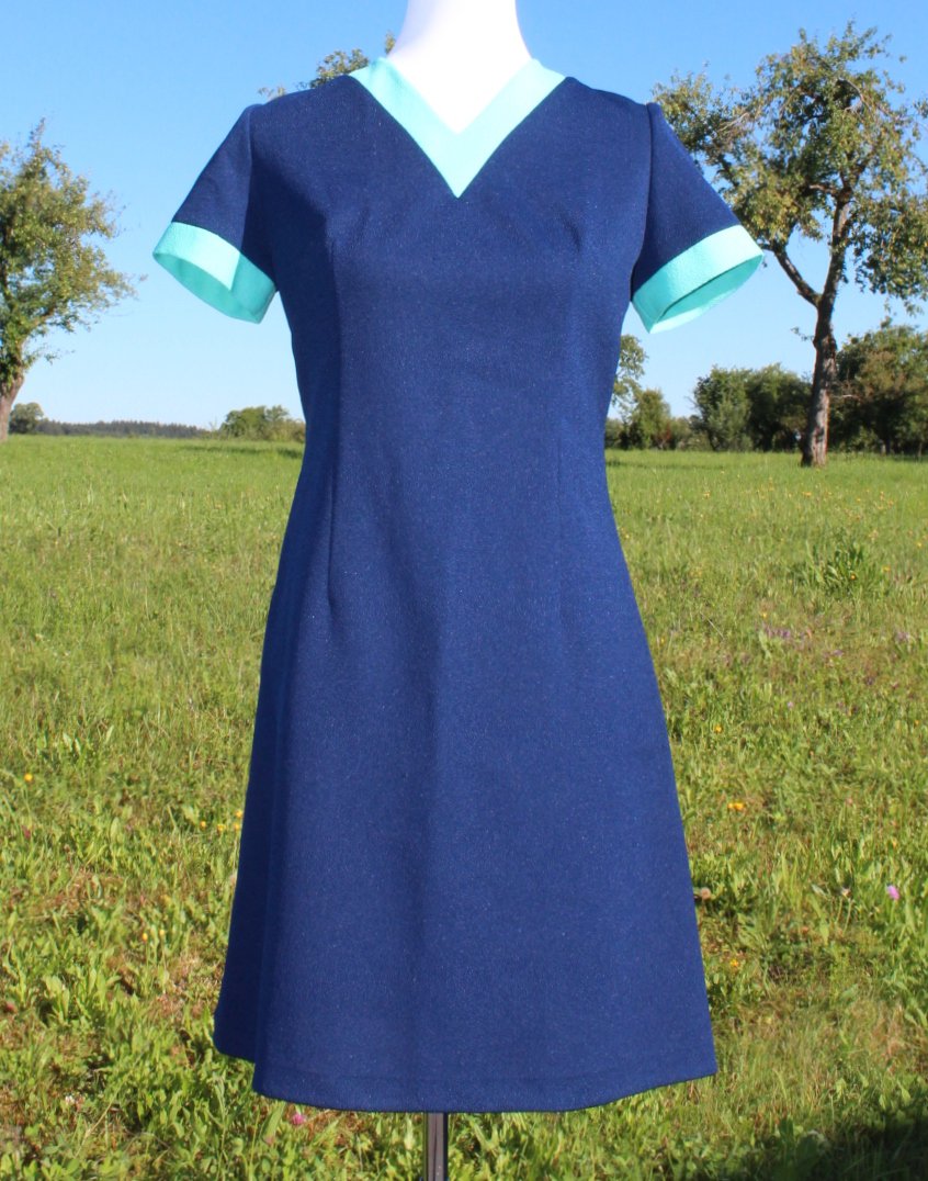 kurzes dunkelblau mintfarbenes tailliertes True Vintagekleid, ca. Größe 38, 1960s, Sommerkleid