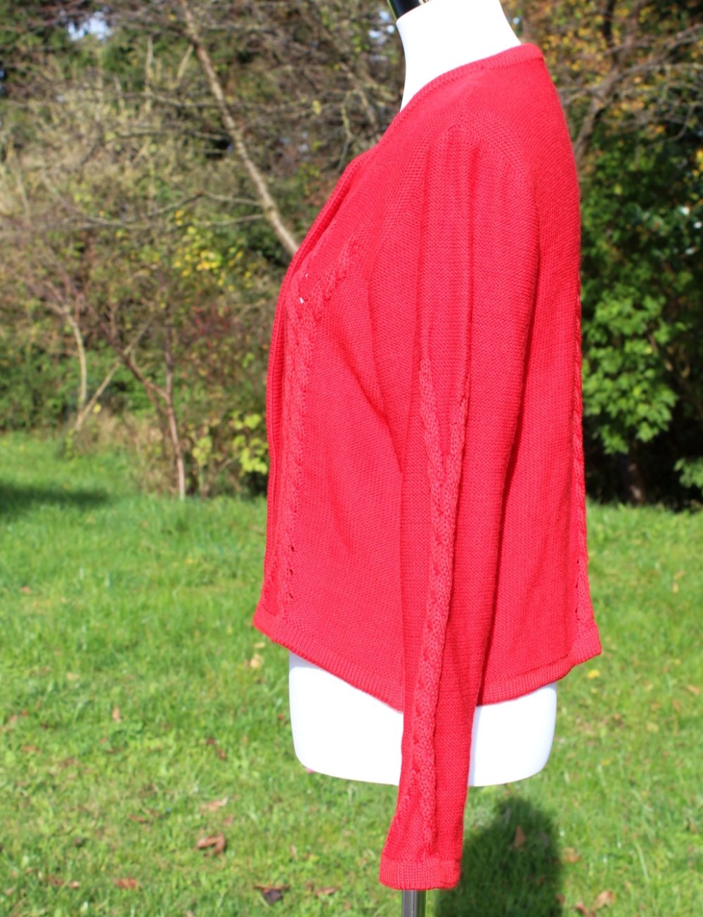 rote True Vintage Trachten Stickjacke, h.moser, ca. Größe 38-40, Strickweste, Trachtenweste