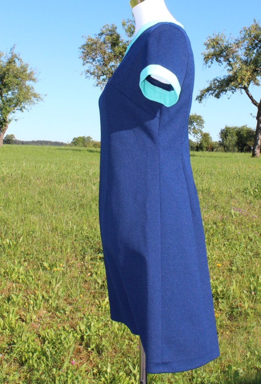 kurzes dunkelblau mintfarbenes tailliertes True Vintagekleid, ca. Größe 38, 1960s, Sommerkleid