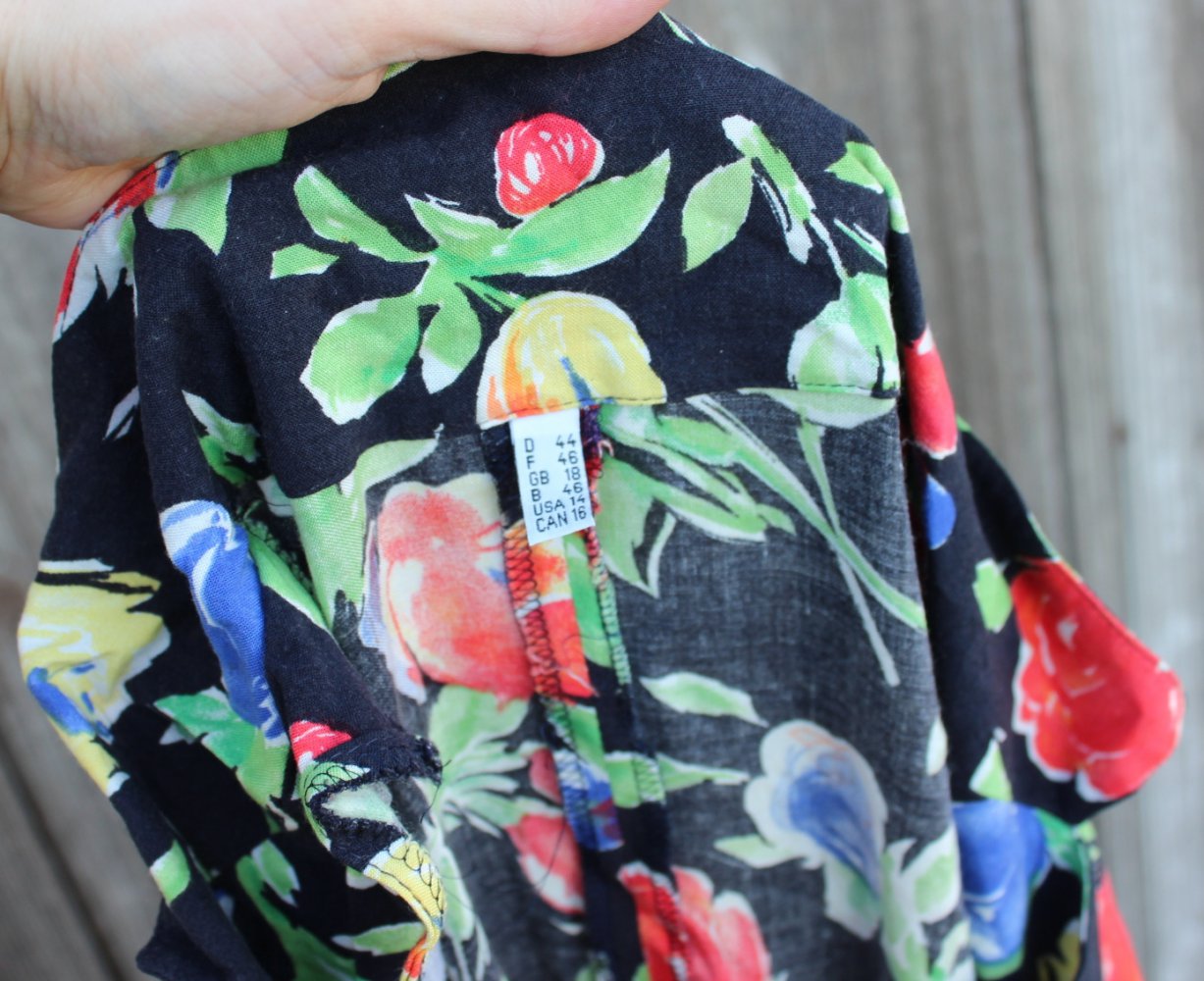 dunkelblaues True Vintagekleid, Midikleid mit Blumenmuster, Größe 44