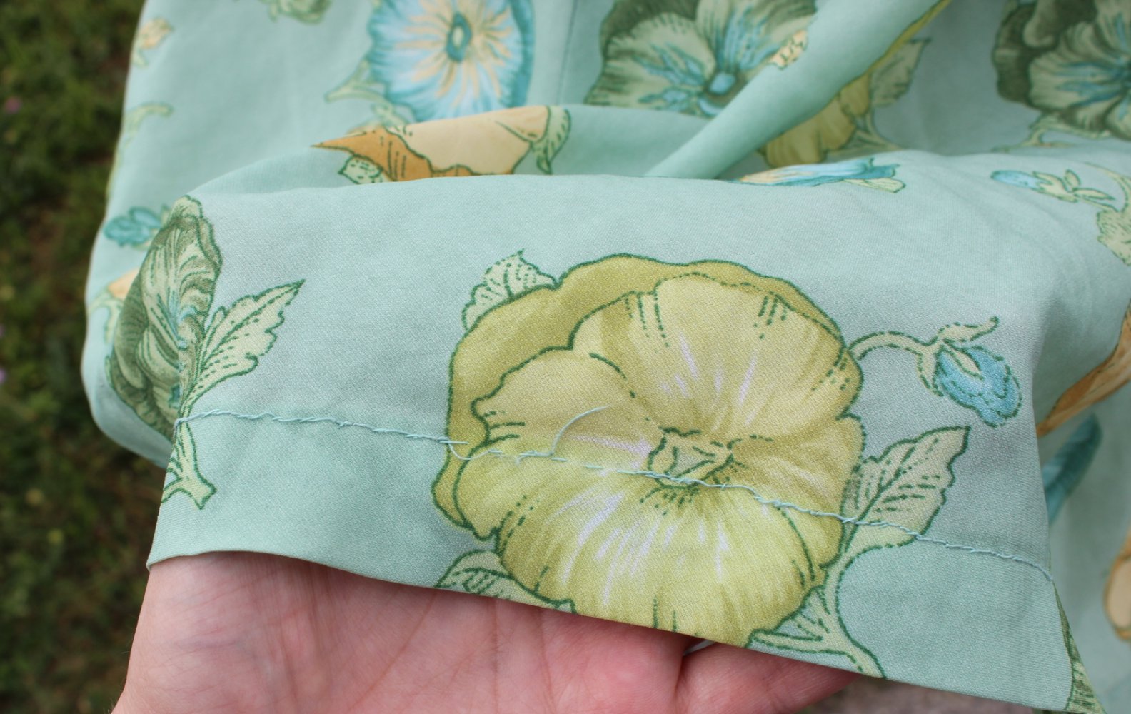 mintgrünes True Vintagekleid mit Blumenmuster, ca. Größe 36, Einzelstück, 1950er, Rockabilly 