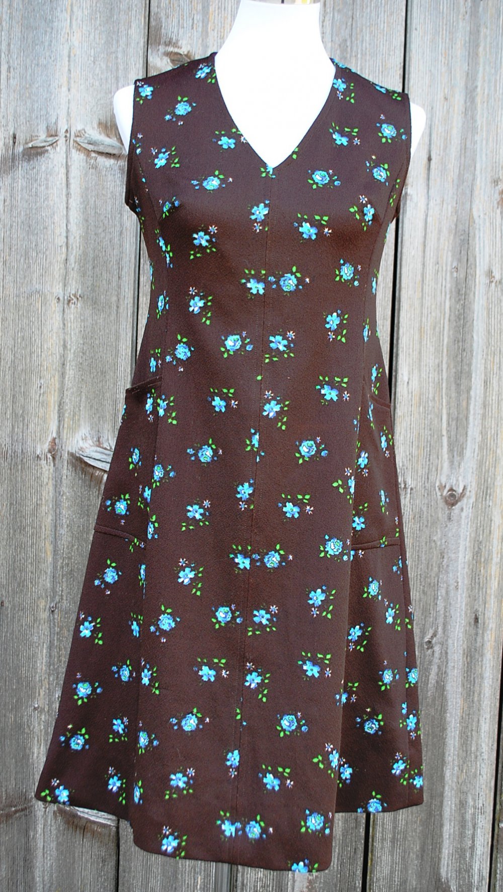 braunes kurzes True Vintage Kleid mit blauem Blumenmuster, ca. Größe 38-40, DIY Unikat