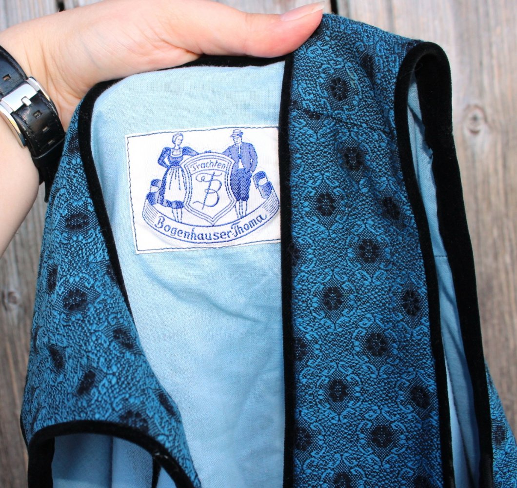 kurzes blaues True Vintagedirndl z.T. aus Brokat, inkl. Schürze, ca. Größe 42, Bogenhauser Thoma