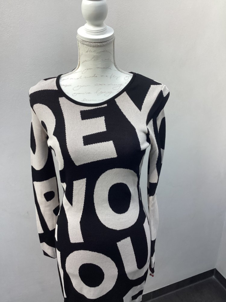 Kleid Strickkleid Desigual Gr. 38 M 