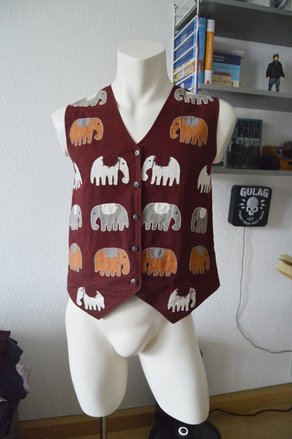 Vintage weste mit elefanten
