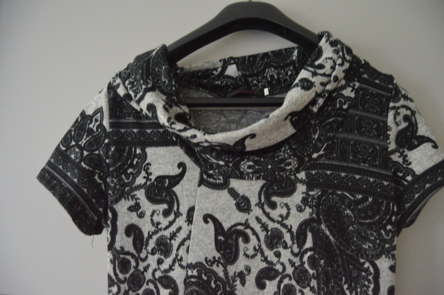 strickkleid grau-schwarz vintage look