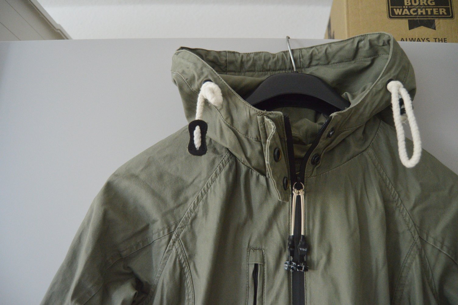 Khujo Jacke Parka gr.S khaki
