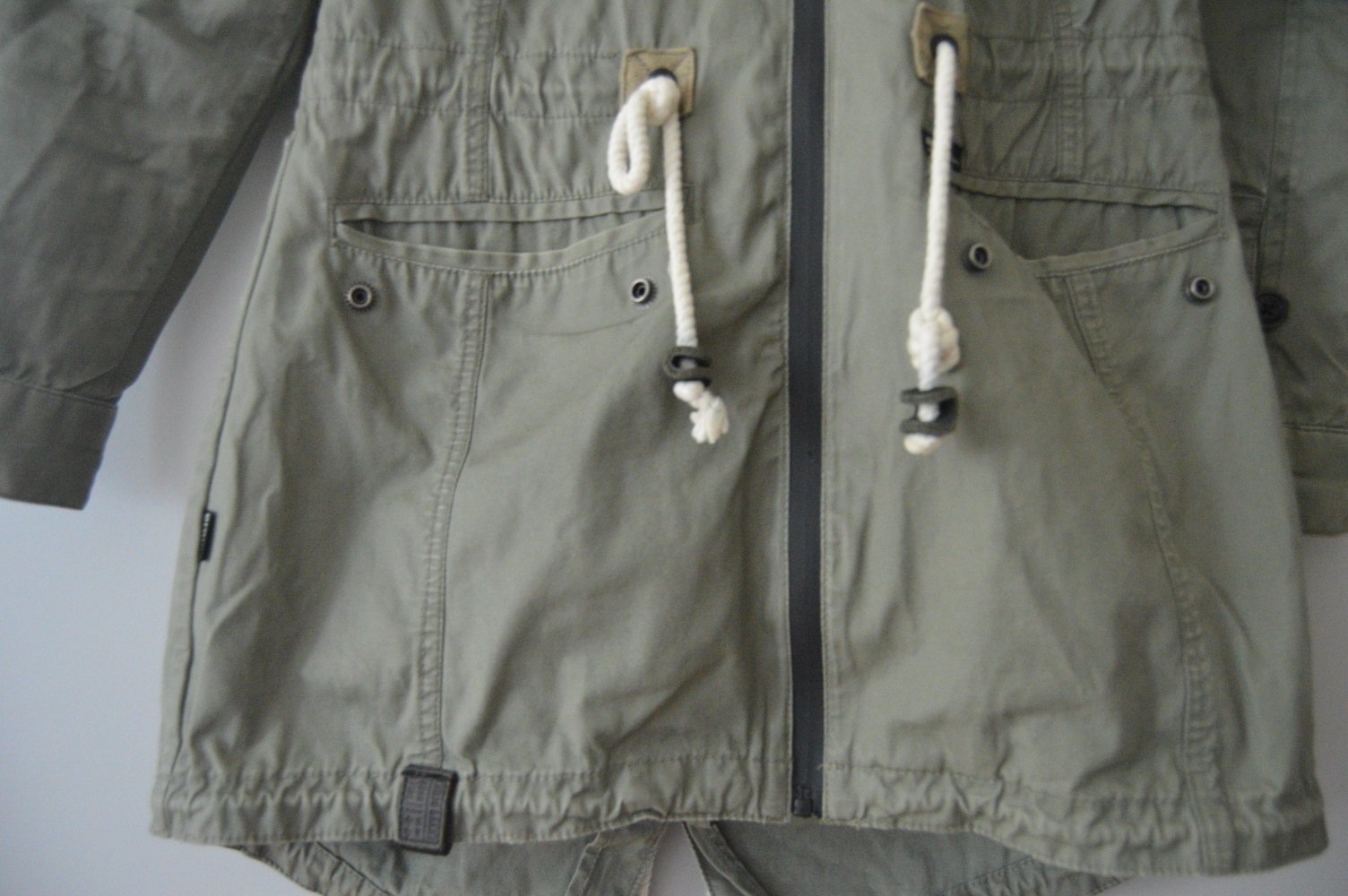 Khujo Jacke Parka gr.S khaki