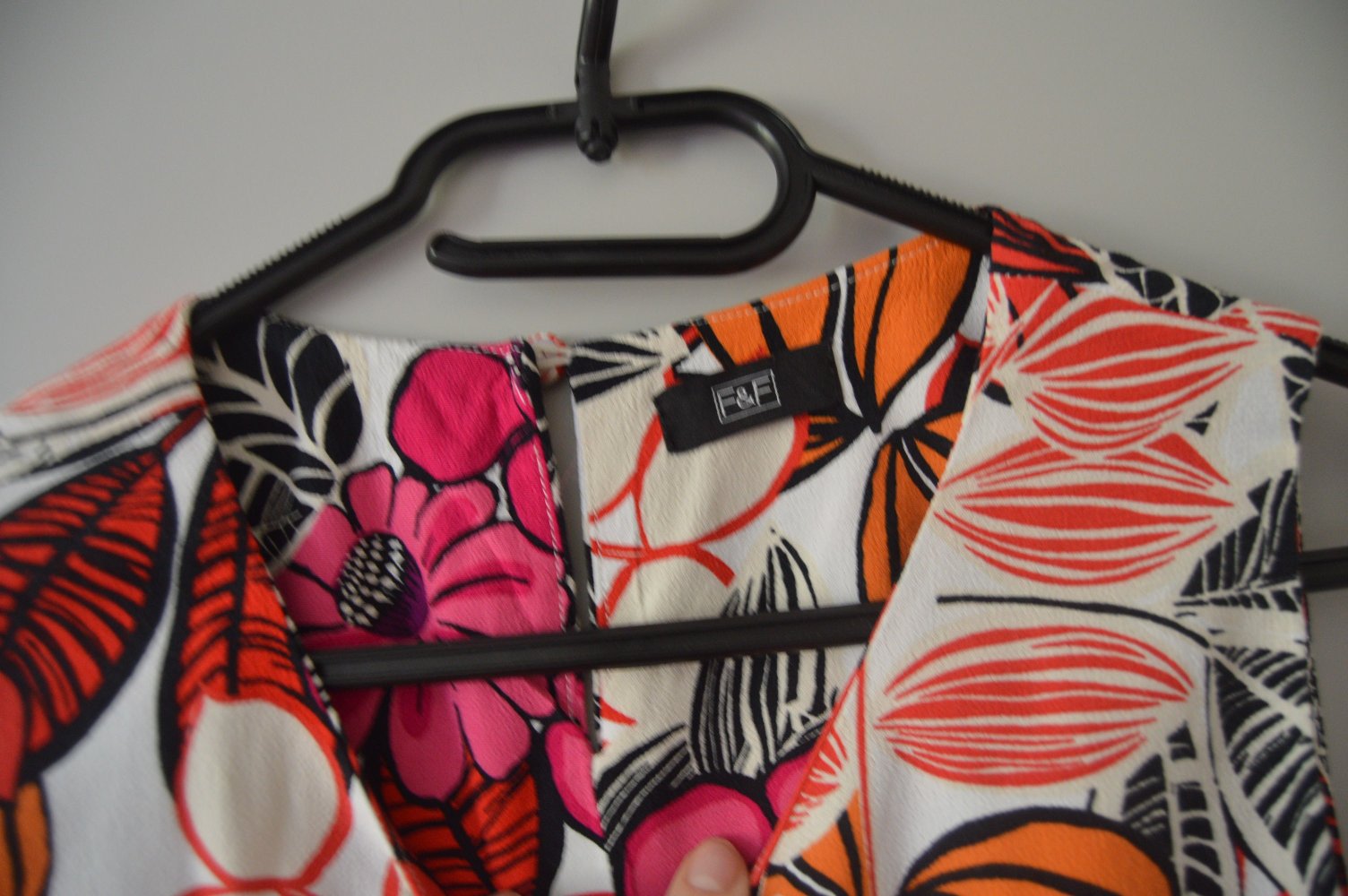 Kleid von F&F gr.42 mit Blumen 