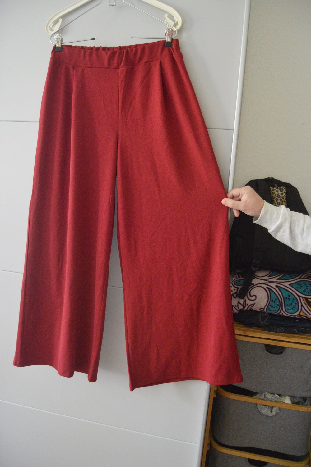 Weite Hose von Colloseum gr.L weinrot