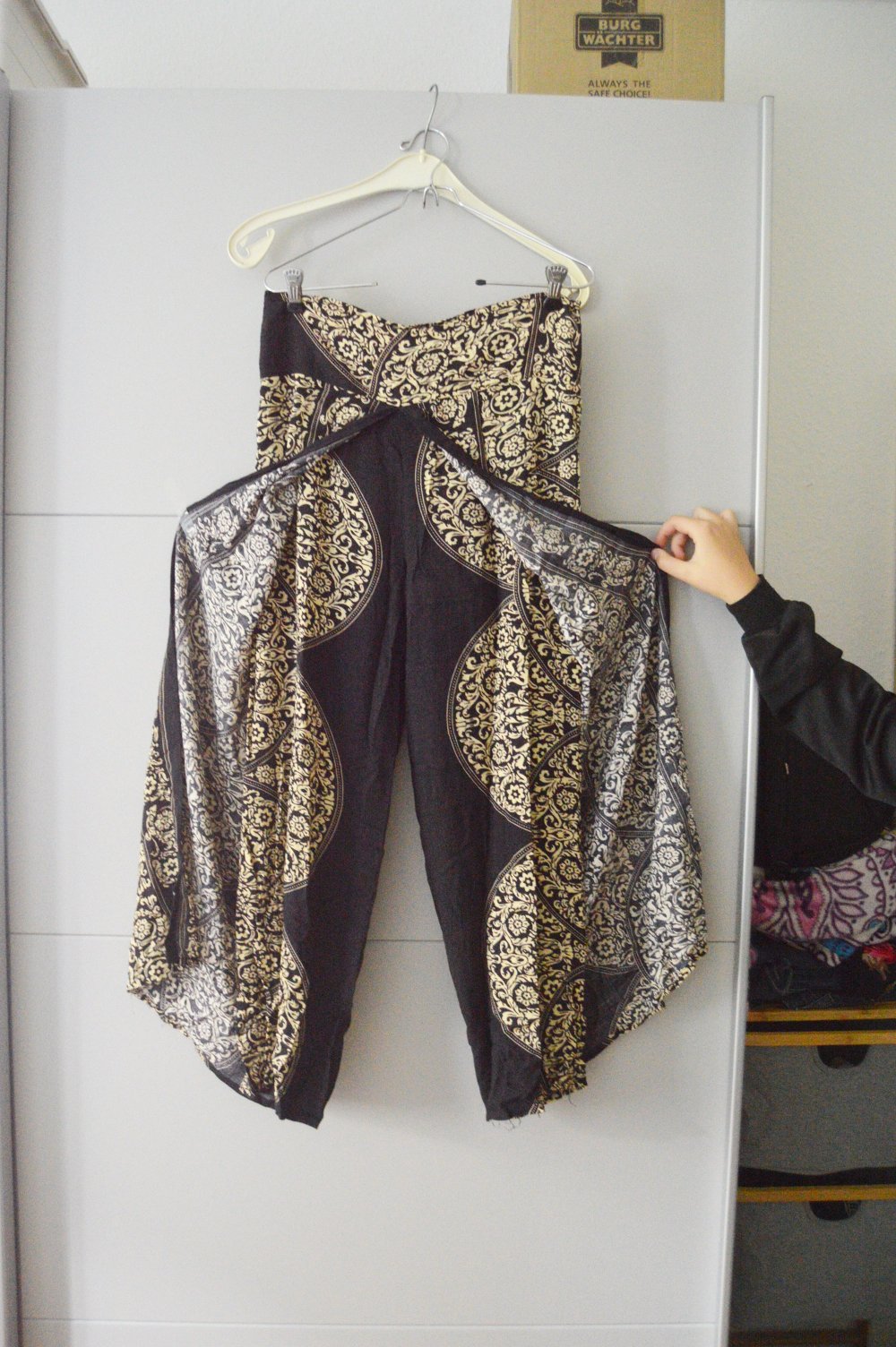 weite hose mit schlitz S/M