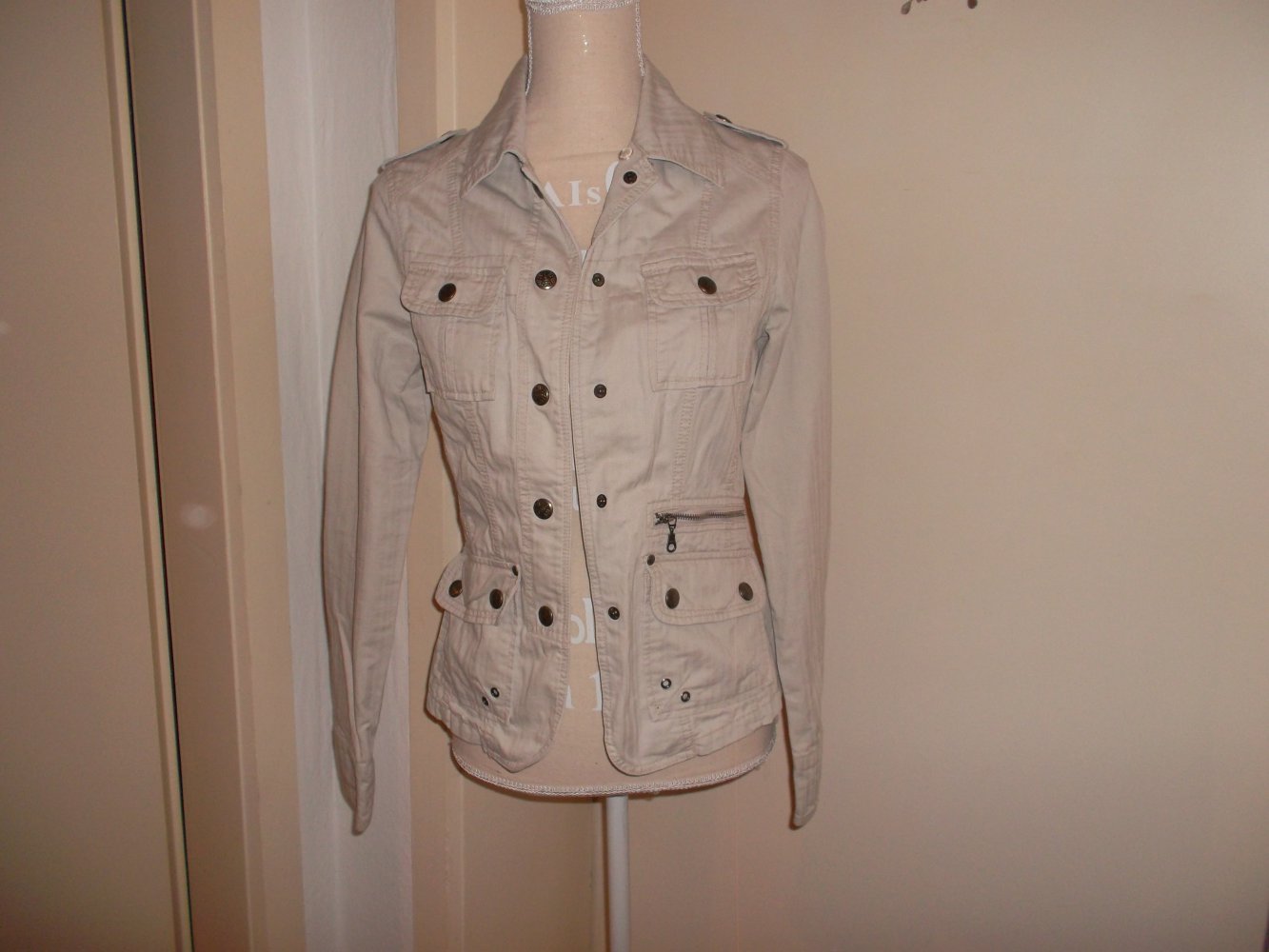 beige jeansjacke,super zustand,grösse s
