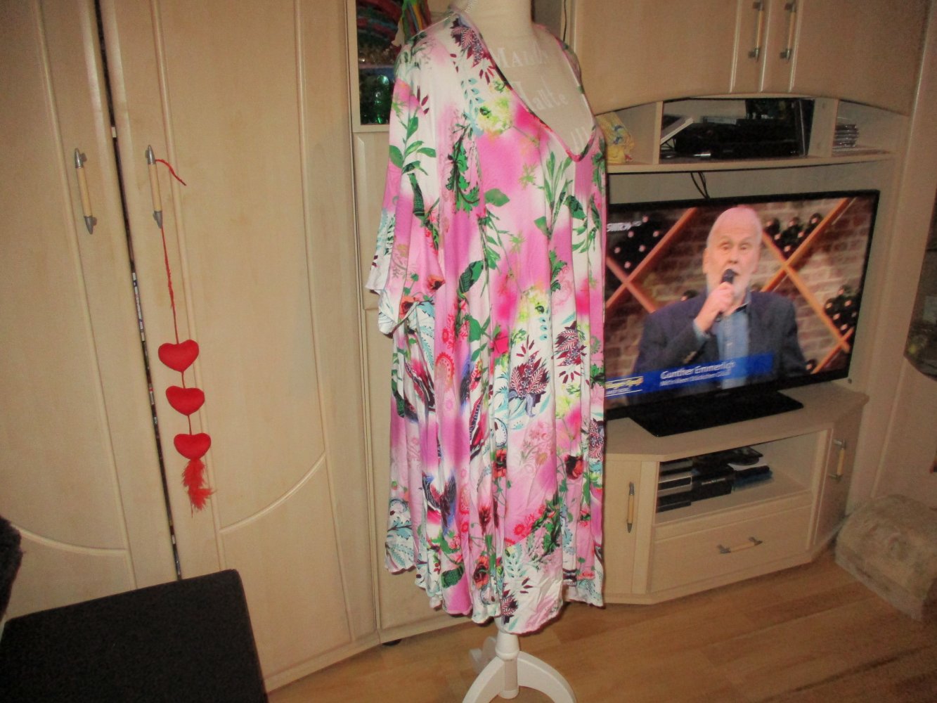 neues wunderschönes sommerkleid,bunt,gr 52-56,sofia,elastisch,zipfelig