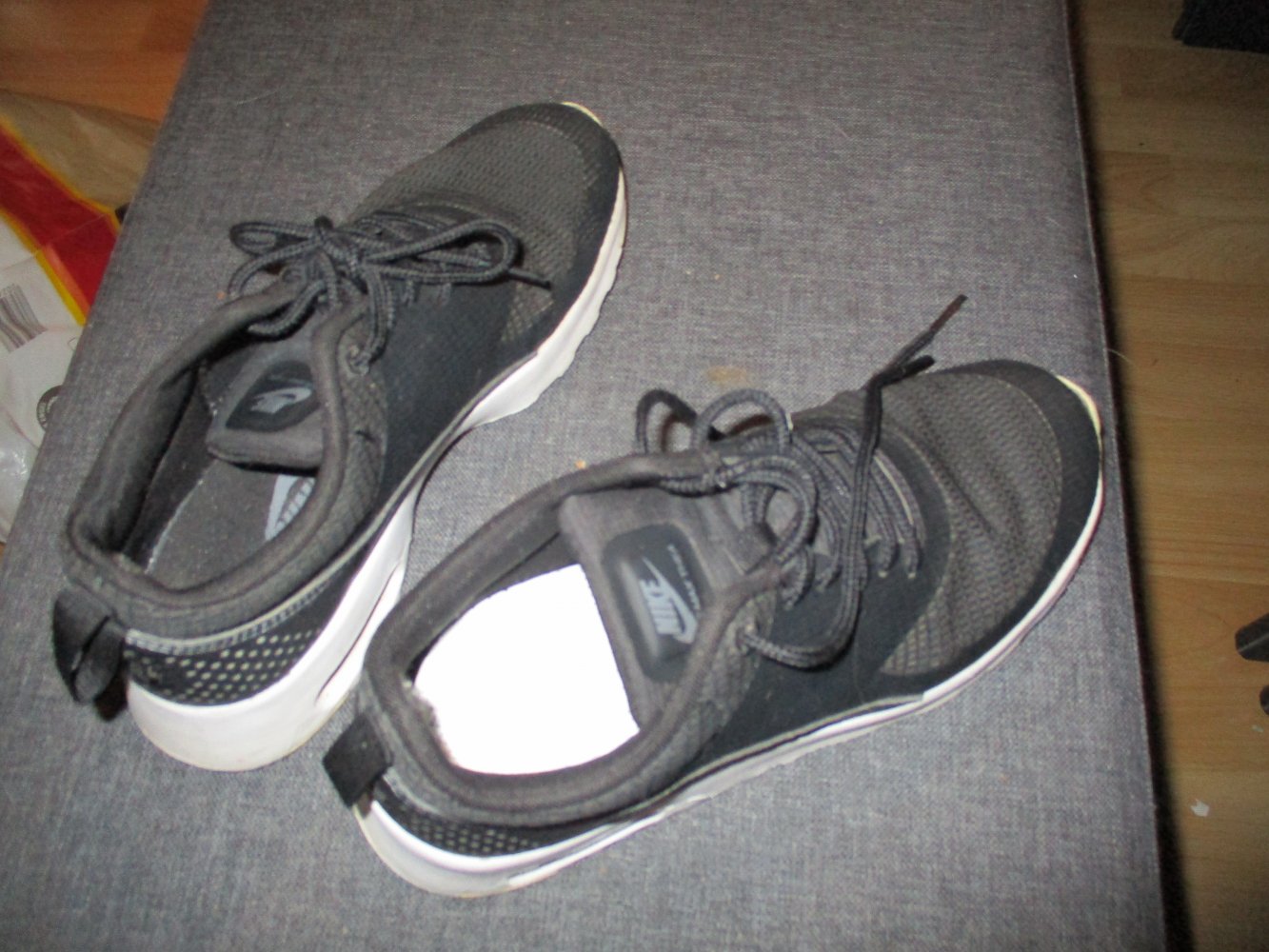 tolle nike schuhe in schwarz,grösse 36.zustand top