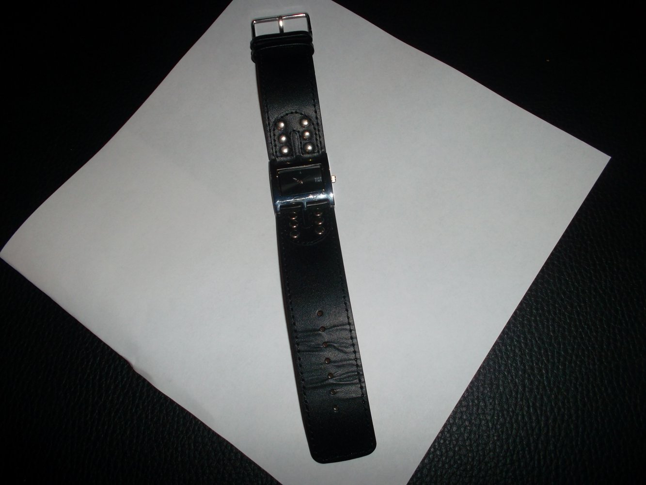 neu,armbanduhr,echt leder.nieten.wasserdicht.schwarz.gooix