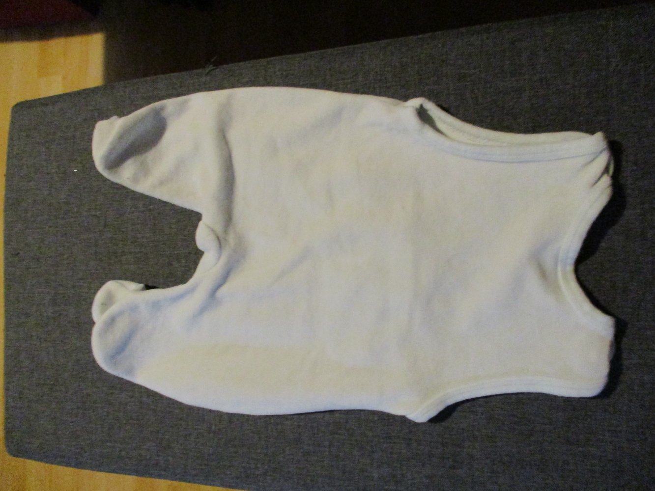 süsser strampler, 50/56, weich, top zustand, ganz zartes hellblau