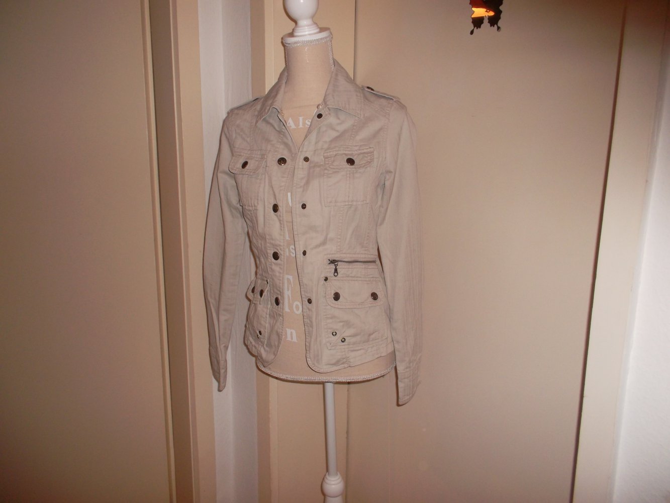 beige jeansjacke,super zustand,grösse s