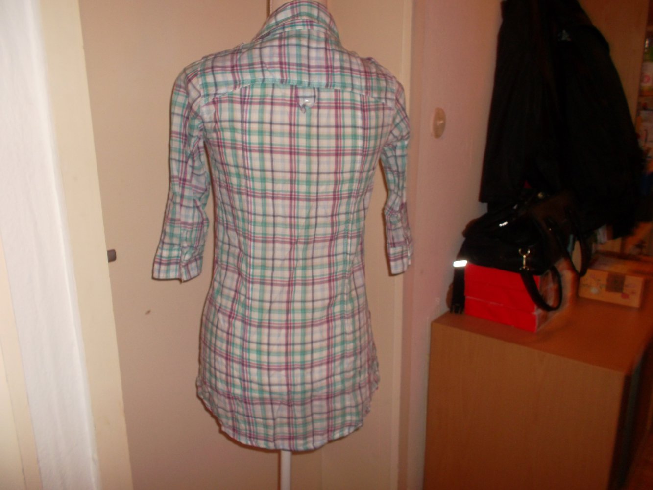 hochwertige neuwertige bluse,gr. s