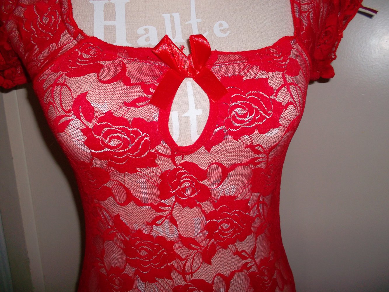 neu,rotes kleidchen mit rosenmuster, grösse s-l, sehr dehnbar