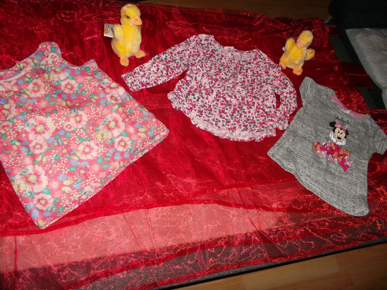 neu,3 süsse sehr schöne oberteile von kiki&koko,disney.grösse 92