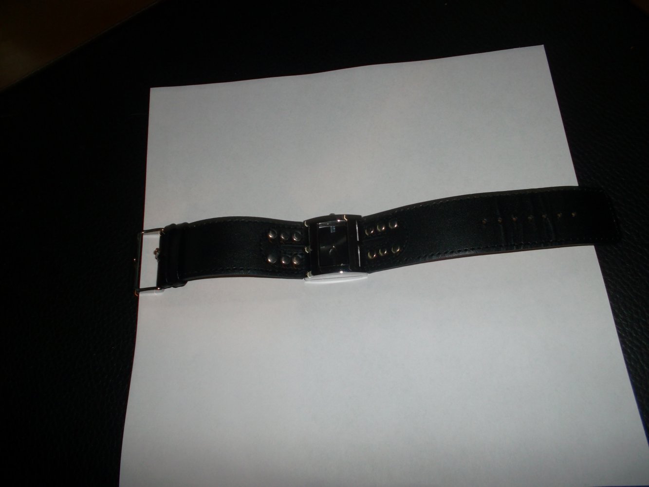 neu,armbanduhr,echt leder.nieten.wasserdicht.schwarz.gooix