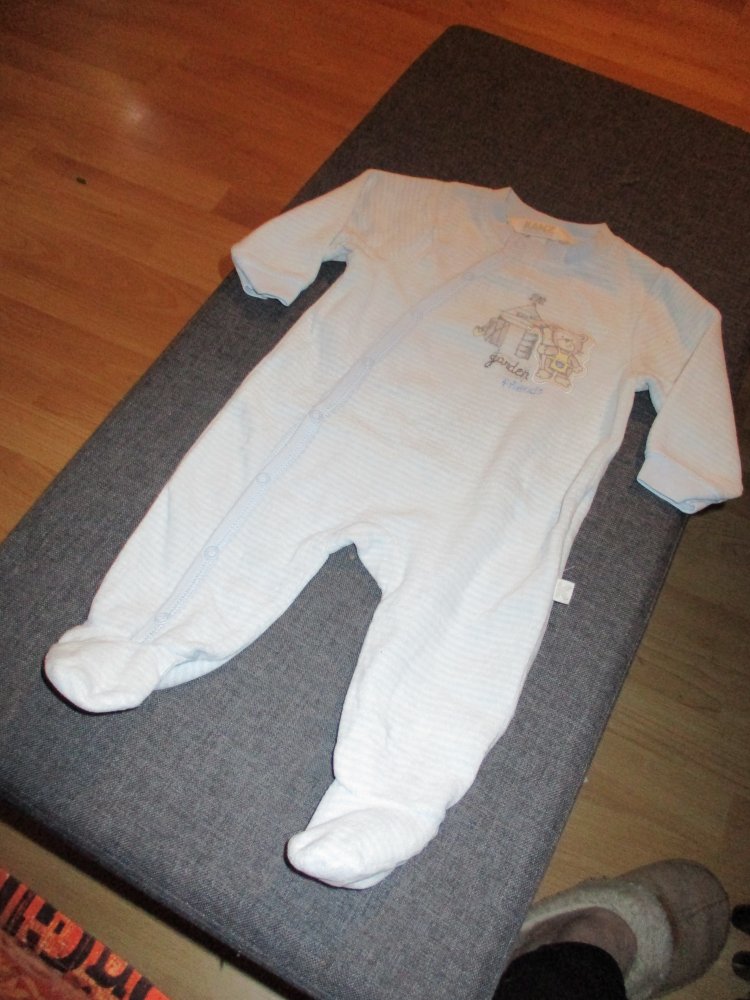 neuwertiger strampler.kanz.grösse 62.kuschelweich,hellblau