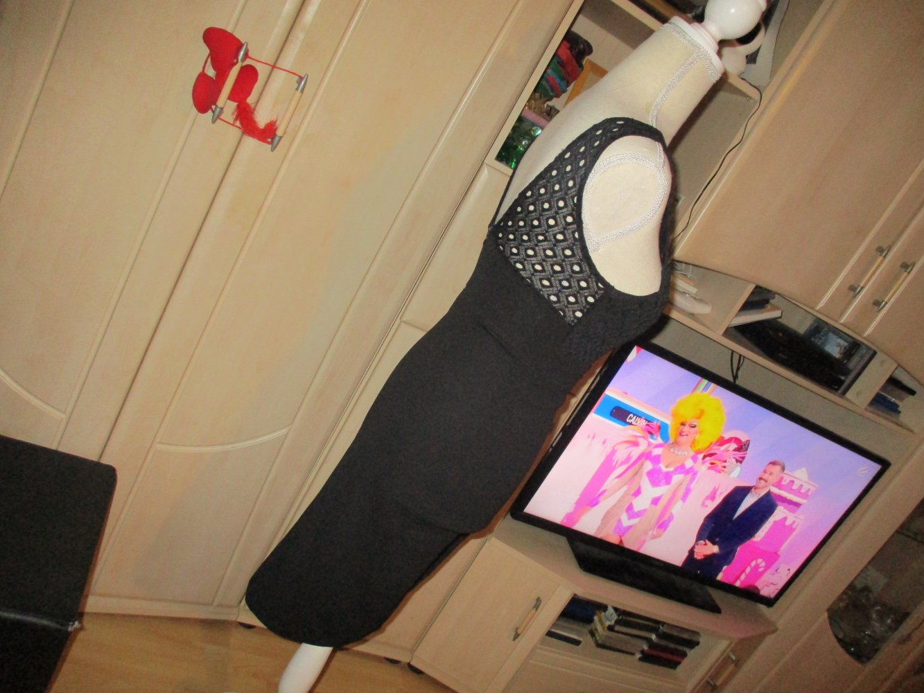 sehr schönes kleid in schwarz.gr. 34/36.stretchig,neuwertig